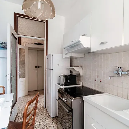 Διαμέρισμα Portici Brentano - By Myhomeincomo